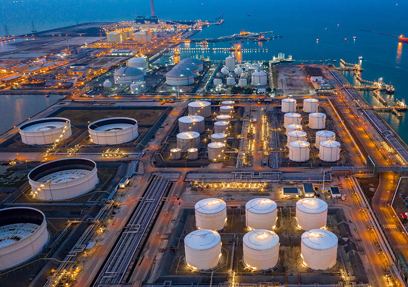 Refining and petrochemical operations use large volumes of water for processing and production—generating complex wastewater streams that require effective treatment. At Pinnacle Waste Group, we provide mobile wastewater treatment and sludge dewatering solutions designed to help facilities reduce costs, improve efficiency, and support water recycling and reuse. From process water to refinery wastewater and environmental remediation efforts, our equipment is built to handle the demanding conditions of refineries, petrochemical plants, and industrial processing facilities. Refining and petrochemical operations use large volumes of water for processing and production—generating complex wastewater streams that require effective treatment. At Pinnacle Waste Group, we provide mobile wastewater treatment and sludge dewatering solutions designed to help facilities reduce costs, improve efficiency, and support water recycling and reuse. From process water to refinery wastewater and environmental remediation efforts, our equipment is built to handle the demanding conditions of refineries, petrochemical plants, and industrial processing facilities.